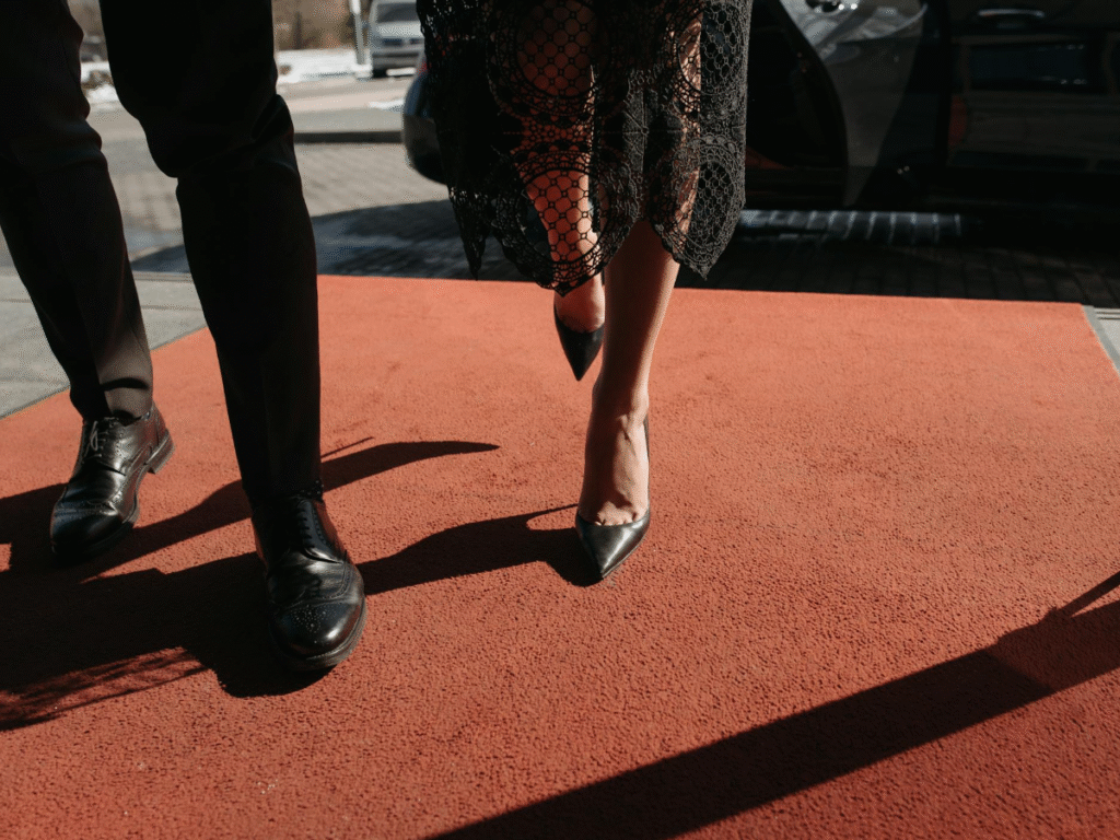 💖 What Is a Parasocial Relationship?