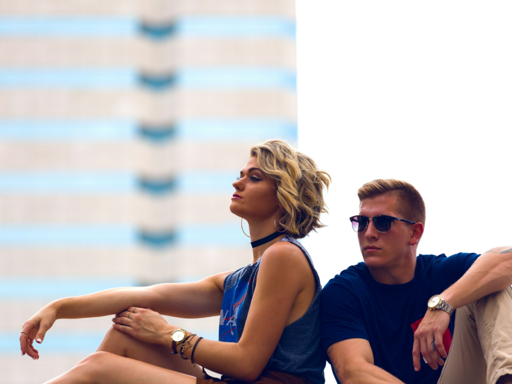 Why Strong Women Keep Falling for Emotionally Avoidant Men: The Psychology of the Anxious-Avoidant Trap