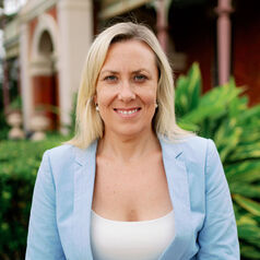 What makes somebody a narcissist? Mounting evidence suggests links to insecure attachment styles By