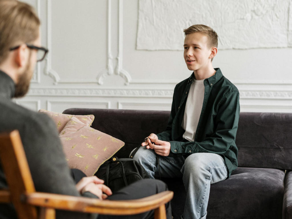 Best Online Therapy for Teens: What to Look For