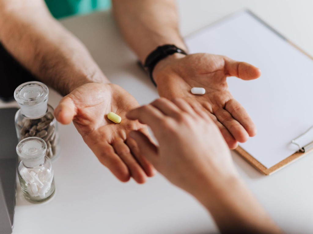 Can Therapists Prescribe Medication Online?