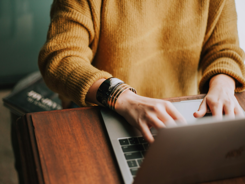 How to Review Online Therapy for Anxiety
