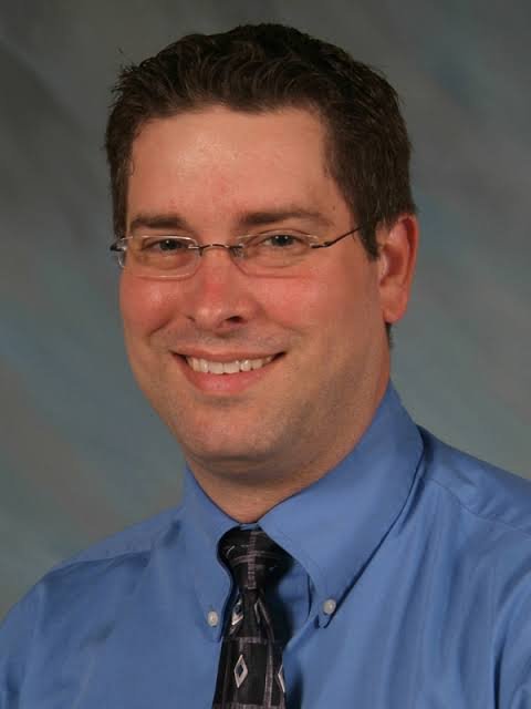 Living in A Chaotic World: How to Keep Anxiety at Bay by David Chesire Ph.d david cherire